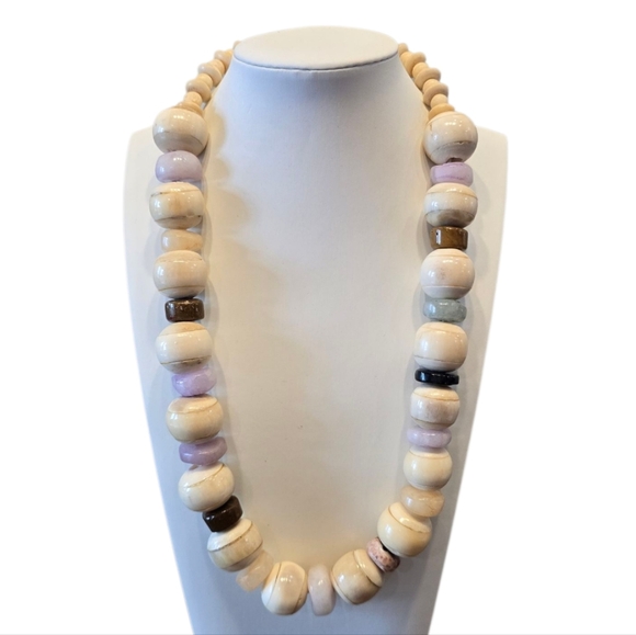 Carved Gemstone Bone Round Bead Vintage Necklace - Picture 1 of 3